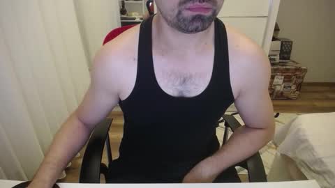 Snapshot of x_____0_____x chatting on November 23, 9:36 pm Mr. Lonely online show from November 23, 9:36 pm