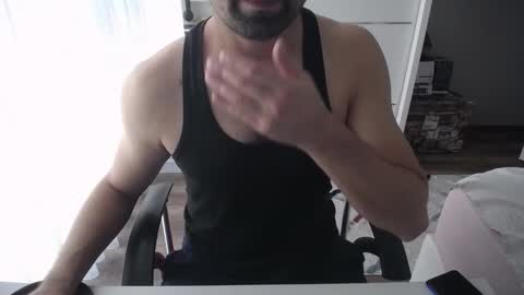 Snapshot of x_____0_____x chatting on November 25, 10:48 am Mr. Lonely online show from November 25, 10:48 am