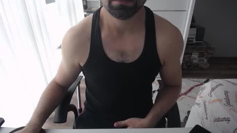 Snapshot of x_____0_____x chatting on December 2, 11:04 am Mr. Lonely online show from December 2, 11:04 am