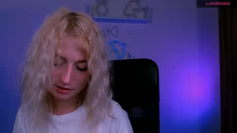 Snapshot of x_alexia_x chatting on July 26, 9:16 am x_alexia_x online show from July 26, 9:16 am