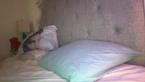 Mariah  online show from September 21, 1:18 am