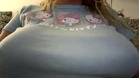 Mariah  online show from October 23, 12:54 am