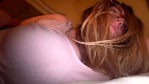Mariah  online show from May 3, 5:35 am