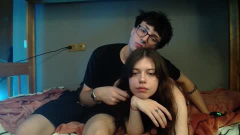 Philipp and Este online show from October 9, 11:25 pm