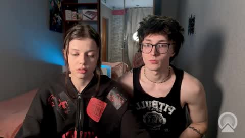 Philipp and Este online show from January 19, 4:05 am