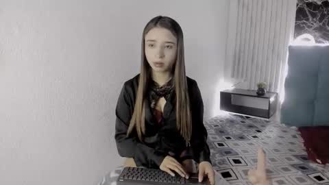 x_jules_ online show from October 10, 12:31 am