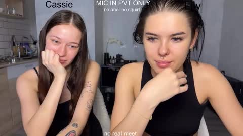 wiwi clap clap cat baby girl online show from February 10, 10:19 am