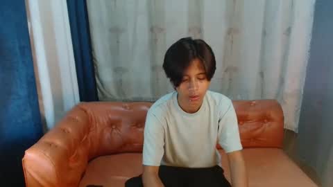 Snapshot of x_lee06 chatting on February 11, 12:32 pm x_lee06 online show from February 11, 12:32 pm