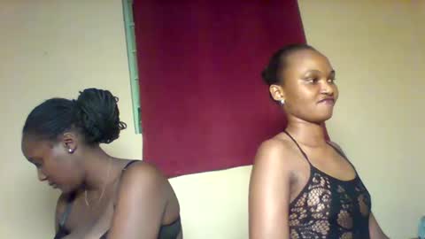 Snapshot of x_melanine chatting on October 1, 12:49 am X melanine online show from October 1, 12:49 am