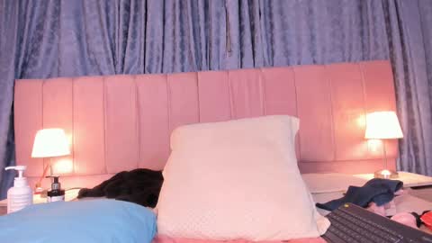 x_milu online show from March 12, 12:20 am