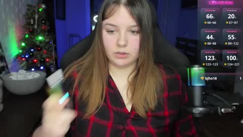 Snapshot of x_nirvana_x chatting on January 30, 12:50 am LOVE NERDS ONLY online show from January 30, 12:50 am