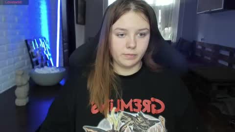 Snapshot of x_nirvana_x chatting on March 2, 5:12 am LOVE NERDS ONLY online show from March 2, 5:12 am