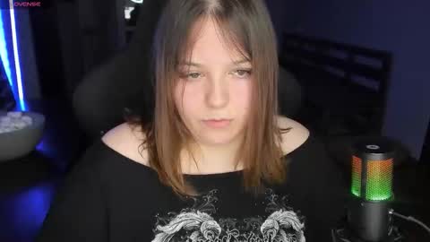 Snapshot of x_nirvana_x chatting on November 14, 3:49 am LOVE NERDS ONLY online show from November 14, 3:49 am