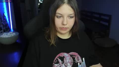 Snapshot of x_nirvana_x chatting on November 21, 2:54 am LOVE NERDS ONLY online show from November 21, 2:54 am