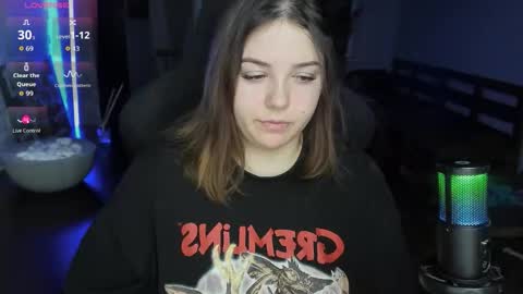 Snapshot of x_nirvana_x chatting on November 27, 2:46 am LOVE NERDS ONLY online show from November 27, 2:46 am