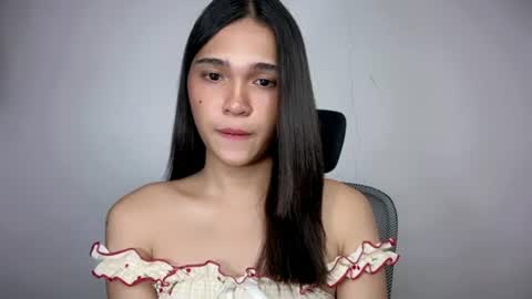 Snapshot of xairah_doux chatting on July 14, 2:05 am xairah_doux online show from July 14, 2:05 am