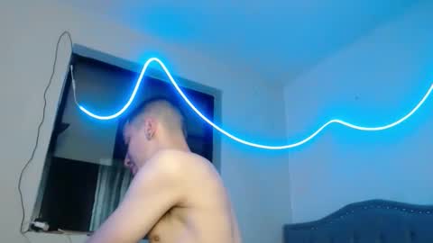 xalejo_max online show from September 17, 3:35 pm