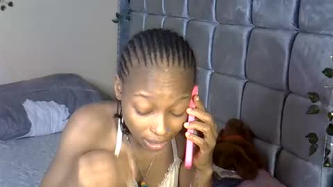 Snapshot of xalia_caramel chatting on June 4, 9:59 am Alexa online show from June 4, 9:59 am