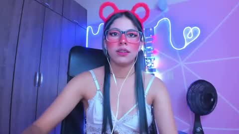 XALLYSONX online show from January 18, 2:33 pm