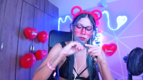 XALLYSONX online show from February 15, 5:39 pm