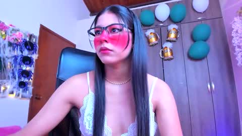 Snapshot of xallysonx_ chatting on October 3, 11:40 am XALLYSONX online show from October 3, 11:40 am