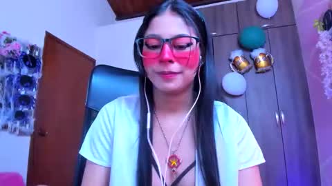 Snapshot of xallysonx_ chatting on October 4, 11:41 am XALLYSONX online show from October 4, 11:41 am