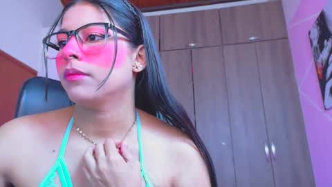 XALLYSONX online show from June 9, 11:55 am