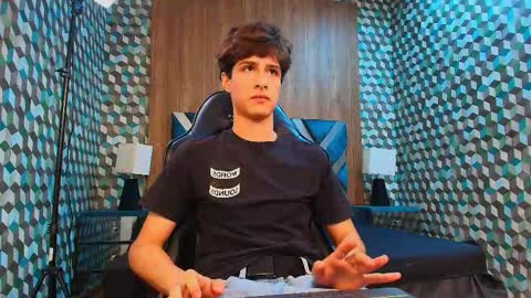 Snapshot of xam_collen chatting on September 16, 9:38 pm xam_collen online show from September 16, 9:38 pm