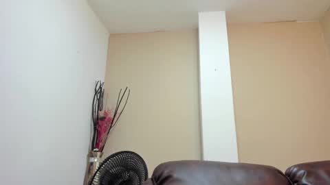 Snapshot of xam_collen chatting on September 24, 4:10 pm xam_collen online show from September 24, 4:10 pm