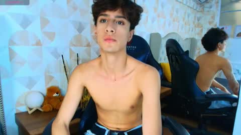 Snapshot of xam_collen chatting on October 3, 3:31 pm xam_collen online show from October 3, 3:31 pm