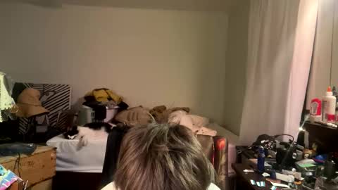 xander0zzz online show from March 25, 4:18 am