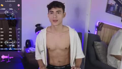 Snapshot of xander_card chatting on October 14, 6:58 am Xander Cardona online show from October 14, 6:58 am