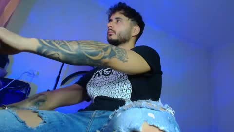 XanderCageX online show from December 3, 9:40 am