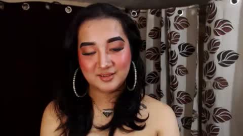 Nira   NOT INTO CHEAP GUYS  online show from January 6, 10:05 pm