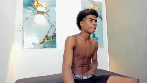 XAVI online show from March 25, 7:42 pm