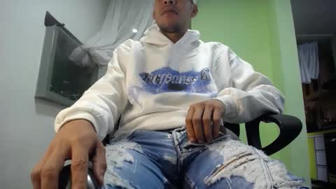 Snapshot of xavicock24 chatting on January 27, 12:58 pm xavicock24 online show from January 27, 12:58 pm