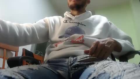 Snapshot of xavicock24 chatting on November 8, 1:17 am xavicock24 online show from November 8, 1:17 am