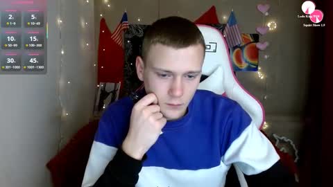 Snapshot of xavier_night81 chatting on October 3, 7:38 am xavier_night81 online show from October 3, 7:38 am