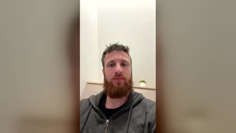 Snapshot of xavou779 chatting on April 9, 8:42 am xavou779 online show from April 9, 8:42 am