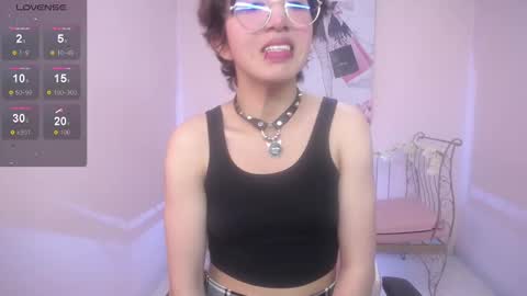 Xayah online show from December 30, 1:14 pm