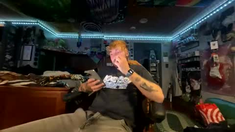 Snapshot of xc0dax chatting on April 12, 11:54 pm xc0dax online show from April 12, 11:54 pm