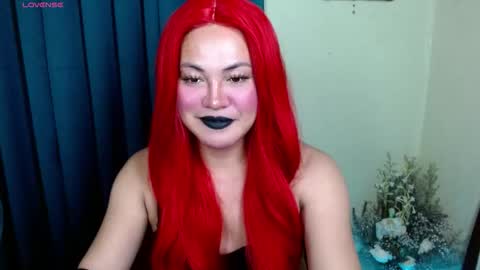 Snapshot of xcalisthra_69x chatting on October 29, 8:16 am Godess Lucy online show from October 29, 8:16 am