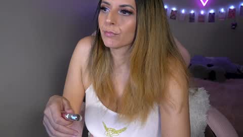 Snapshot of xclusivesecrets chatting on March 12, 8:30 am spoil me here online show from March 12, 8:30 am