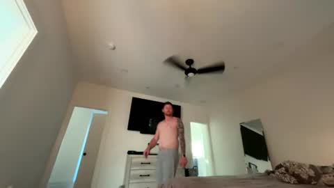 xcraig95 online show from June 17, 11:34 am