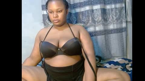 Snapshot of xcumxonxme chatting on December 10, 7:47 am xcumxonxme online show from December 10, 7:47 am