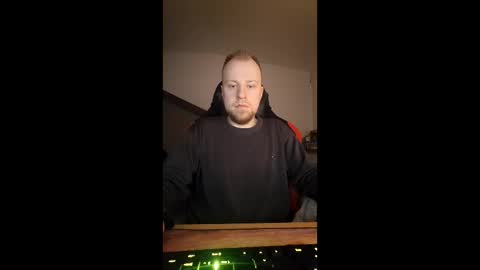 Snapshot of xer187 chatting on February 8, 5:11 am Xeharnot online show from February 8, 5:11 am