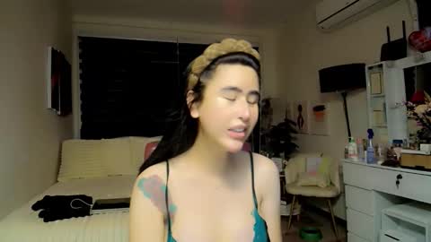 Barbie ann online show from May 10, 1:44 am
