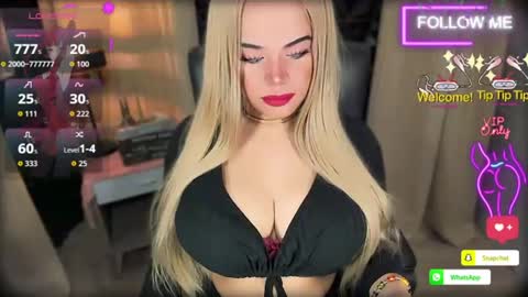 Snapshot of xhugeharleyselfsuckerx chatting on June 17, 5:25 pm xHUGECOCKTILLCUMX online show from June 17, 5:25 pm