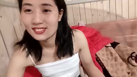 Snapshot of xiagoal_cute chatting on April 12, 1:27 pm xiagoal_cute online show from April 12, 1:27 pm