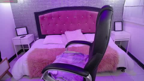 xiomy online show from December 2, 2:09 am